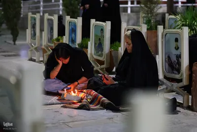 شام غریبان حسینی در گلستان شهدای اصفهان