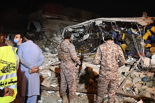 Pakistan'da fabrikada patlama: 6 ölü, 16 yaralı