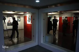 مراسم افتتاحیه نمایشگاه «ضیافتِ خط، رنگ، نقش» شامل ۴۲اثر از مجموعه نقاشی های دیجیتال علیرضا ذاکری، نقاش و کارتونیست