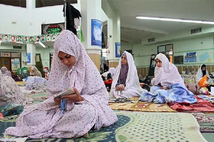 پایان مراسم اعتکاف در کرمانشاه