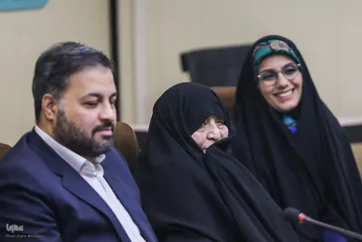 نشست معرفی و نقد و بررسی کتاب همزاد تنهایی