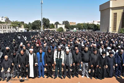 اقامه نماز ظهر عاشورا در تبریز