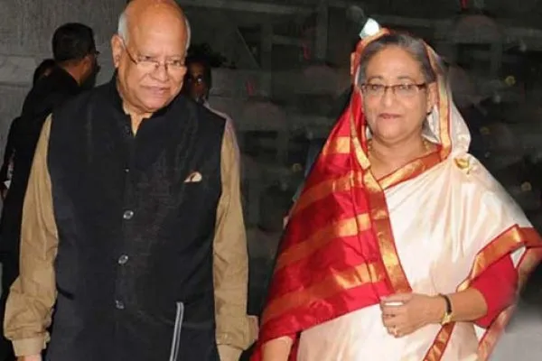 ড. ইউনূসের প্রশংসা করায় অর্থমন্ত্রীকে এক হাত নিলেন প্রধানমন্ত্রী