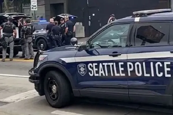 Polícia de Seattle Enfrenta Denúncia por Uso Excessivo de Força contra Mulheres Negras Muçulmanas