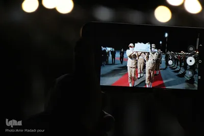 استقبال از ۵ شهید گمنام در فرودگاه بیرجند
