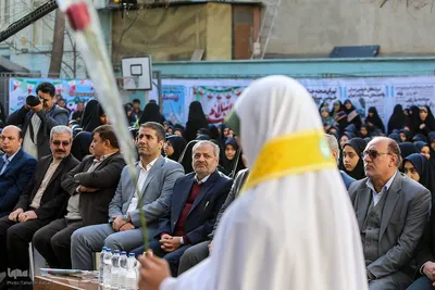 مراسم نواختن زنگ پیروزی انقلاب اسلامی