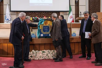 رونمایی از ویراست جدید کتاب «ارتباط انسان-جهان»