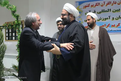 حجت‌الاسلام خدامی و احمد حاجی شریف، معاون ارتباطات و امور استان‌های سازمان دارالقرآن الکریم کشور