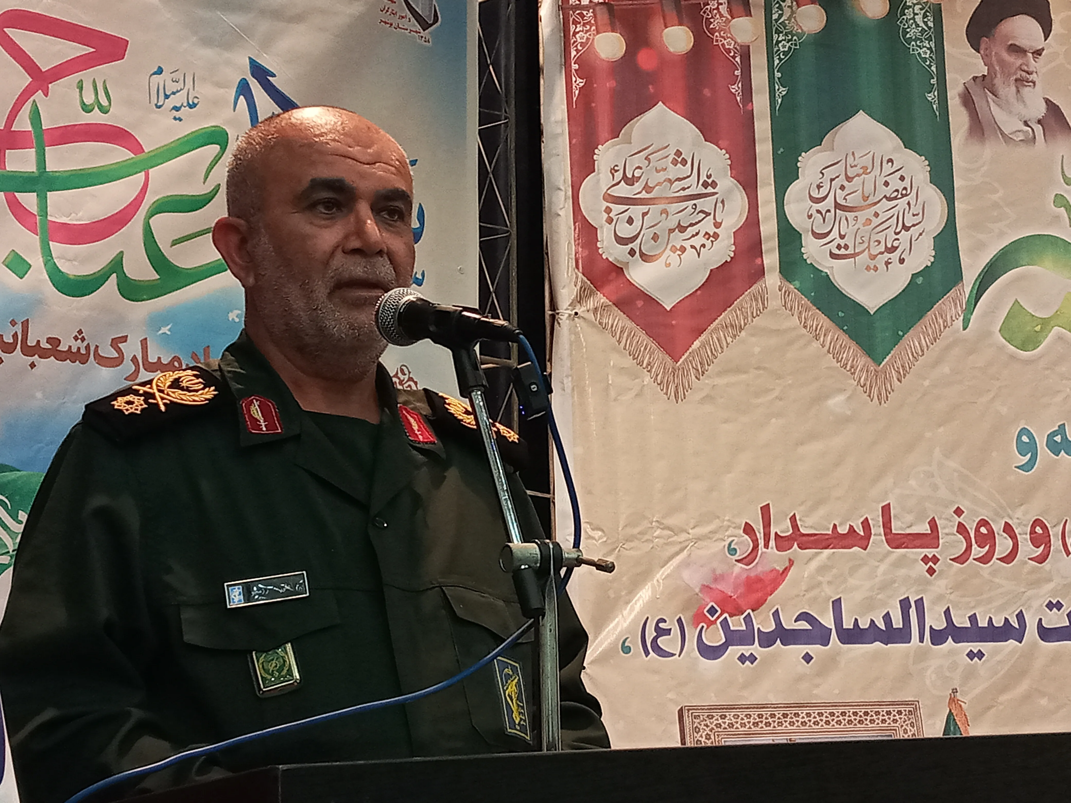 آیین تجلیل از پاسداران و جانبازان نمونه در بوشهر برگزار شد