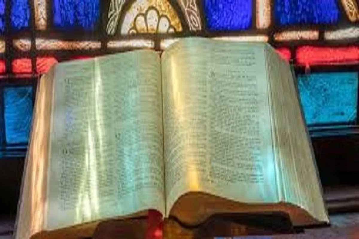 Deux expositions autour de la Bible en France