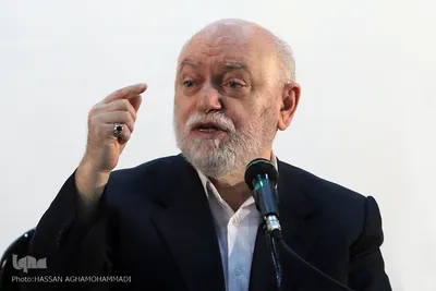  استاد «حسین استاد ولی» مترجم  قرآن و نهج‌البلاغه 