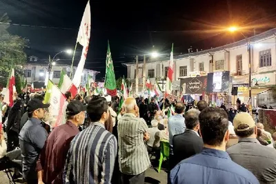 یکصد و سومین شب وفاداری مردم  در  حماسه میدان شهدای شهرستان بابلسر‌