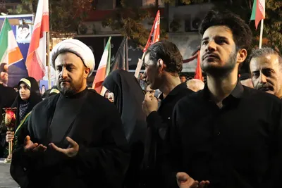 دسته عزاداری بانوان ملایری در شام غریبان قائدشهید امت