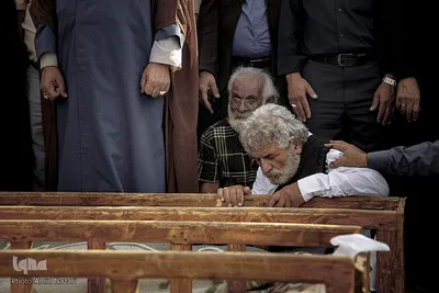 تشییع و تدفین دو نفر از جانباختگان حادثه متروپل