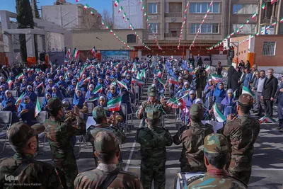 آیین نواختن زنگ انقلاب اسلامی در شیراز