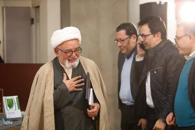 یادبود عبدالکریم بی‌آزار شیرازی با بررسی «قرآن و طبیعت»