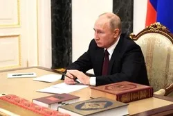 Russie : Poutine récite deux versets du Coran qui prônent la bienveillance et la bienfaisance