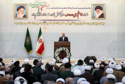 آغاز چهل‌و‌چهارمین دهه فجر انقلاب اسلامی در حرم امام خمینی(ره)