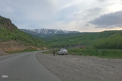 منطقه گردشگری قلعه قراجه لو در دل طبیعت بهاری اهر