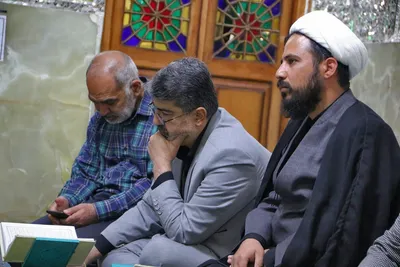 محفل انس با قرآن کریم در آستان مقدس حضرت علی ابن حمزه(ع)