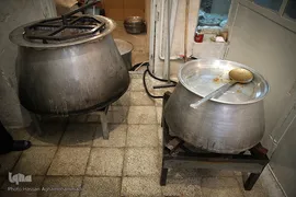 سفره افطار کریم اهل‌بیت(ع)در کوچه پس کوچه‌های جنوب تهران