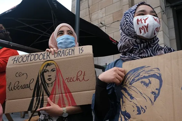 Muslim Women Allowed to Wear Headscarves in Belgian Court