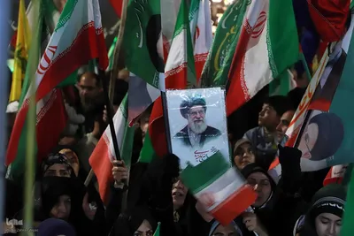 نمایش پهپاد شاهد ۱۳۶ در اجتماع شبانه تبریزی‌ها