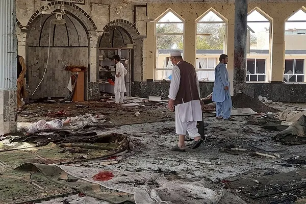 Leader Urges Afghan Officials to Punish Terrorists Behind Kunduz Mosque Attack