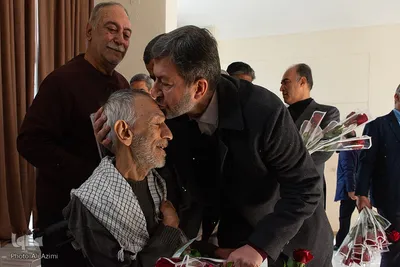 افتتاحیه معنوی پانزدهمین جشنواره فیلم فجر در اصفهان
