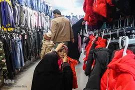 مادران در هنگام تعطیلات و بیماری هم مرخصی ندارند و هرجای دنیا که باشند بازهم باید مراقب بچه‌ها و احتیاجات آن‌ها باشند.