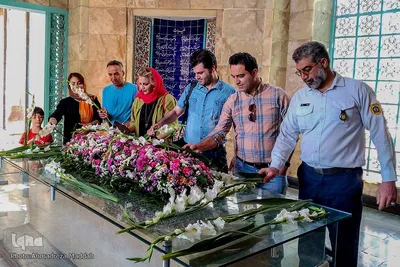 گلباران آرامگاه شیخ «اَجَلّ» سعدی شیرازی‎‎‎‎