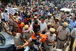 Hindu Groups Target Muslim Prayer Sites near India’s Capital