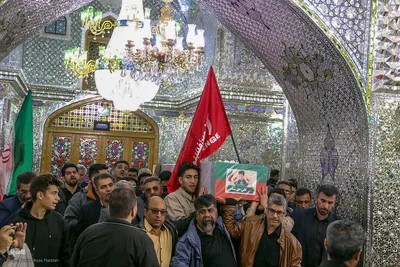 آیین تشییع دانش‌آموز شهید «علی حق‌شناس» در حرم شاهچراغ(ع)
