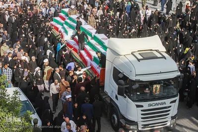 استقبال مردم اهواز از پیکرهای ۱۱۱ شهید دفاع مقدس