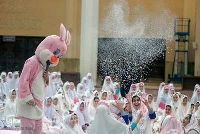 جشن تكلیف دانش‌آموزان شیرازی در حرم شاهچراغ(ع)