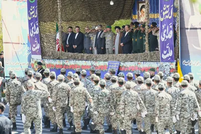 رژه باشکوه ارتش در ارومیه با حضور مسئولان ارشد و مردم ولایت‌مدار‎