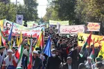 خروش دانش‌آموزان و مردم ملایر علیه سیاست‌های آمریکا و رژیم صهیونیستی در 13 آبان