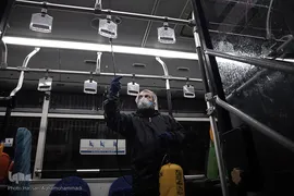 عملیات ضد عفونی کردن ناوگان حمل و نقل عمومی در تهران