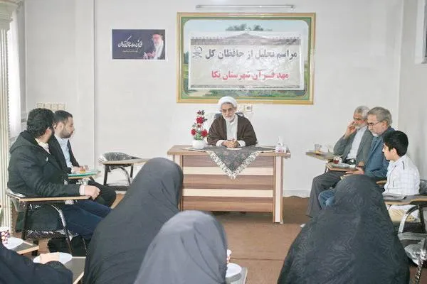 تجلیل از حافظان حائز رتبه در آزمون «ترنم وحی»