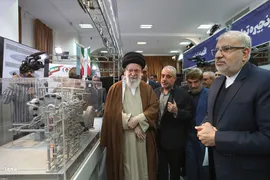 بازدید رهبر انقلاب از نمایشگاه توانمندی‌های تولید داخل