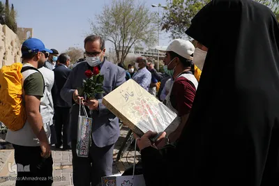 استقبال از مسافران نوروزی در شیراز