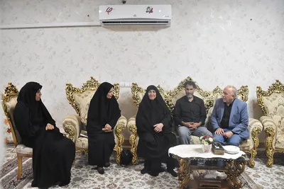 دیدار با خانواده شهدای غریب در لرستان