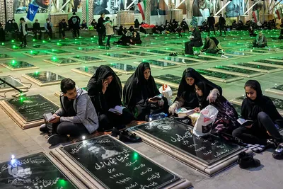 مراسم پرفیض شب ۱۹رمضان، در گلزار شهدای وادی رحمت