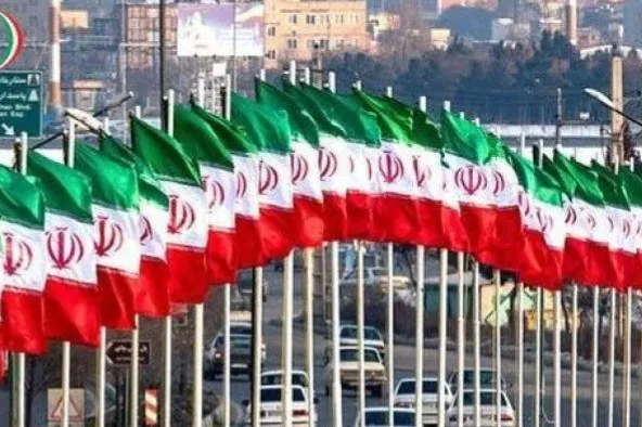 سه‌ رنگِ ایستادگی در گستره‌ جهان