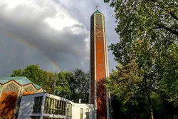 Zur Moschee umgebaute Kirche in Hamburg eröffnet