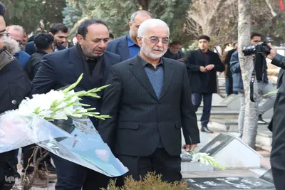 ادای احترام وزیر کشور به مقام شامخ شهدا در باغ رضوان ارومیه