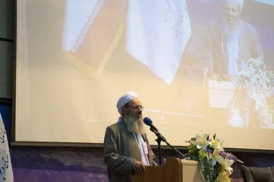 شرع، عقل و منطق حکم می‌کنند که امت اسلامی متحد باشد