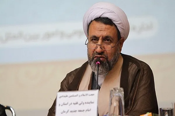مدیران مواظب باشند خط قرمزهای اسلام و نظام را حفظ کنند