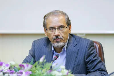 خسرو باقری، استاد فلسفه تعلیم و تربیت دانشگاه تهران در نشست تربیت اعتقادی و چالش های معاصر