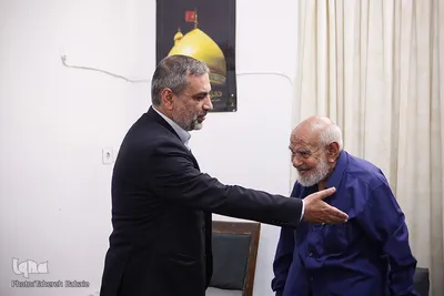 دیدار نمایندگان جامعه قرآنی با خانواده شهید محمدرضا قوام
